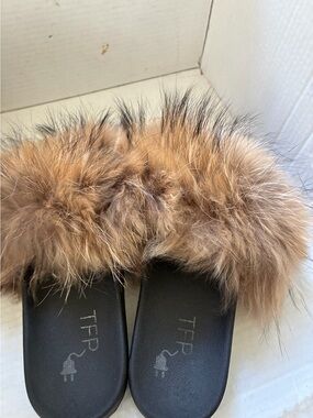 TFP “The Fashion Project “ Europe fur slides size 12 preowned